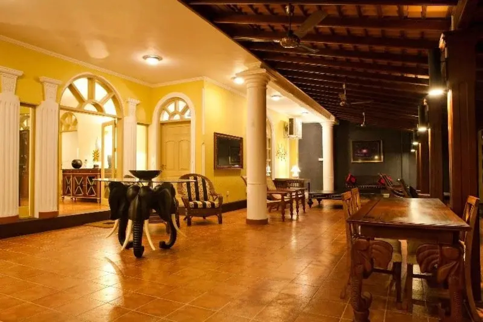 LagoonBeach Villa