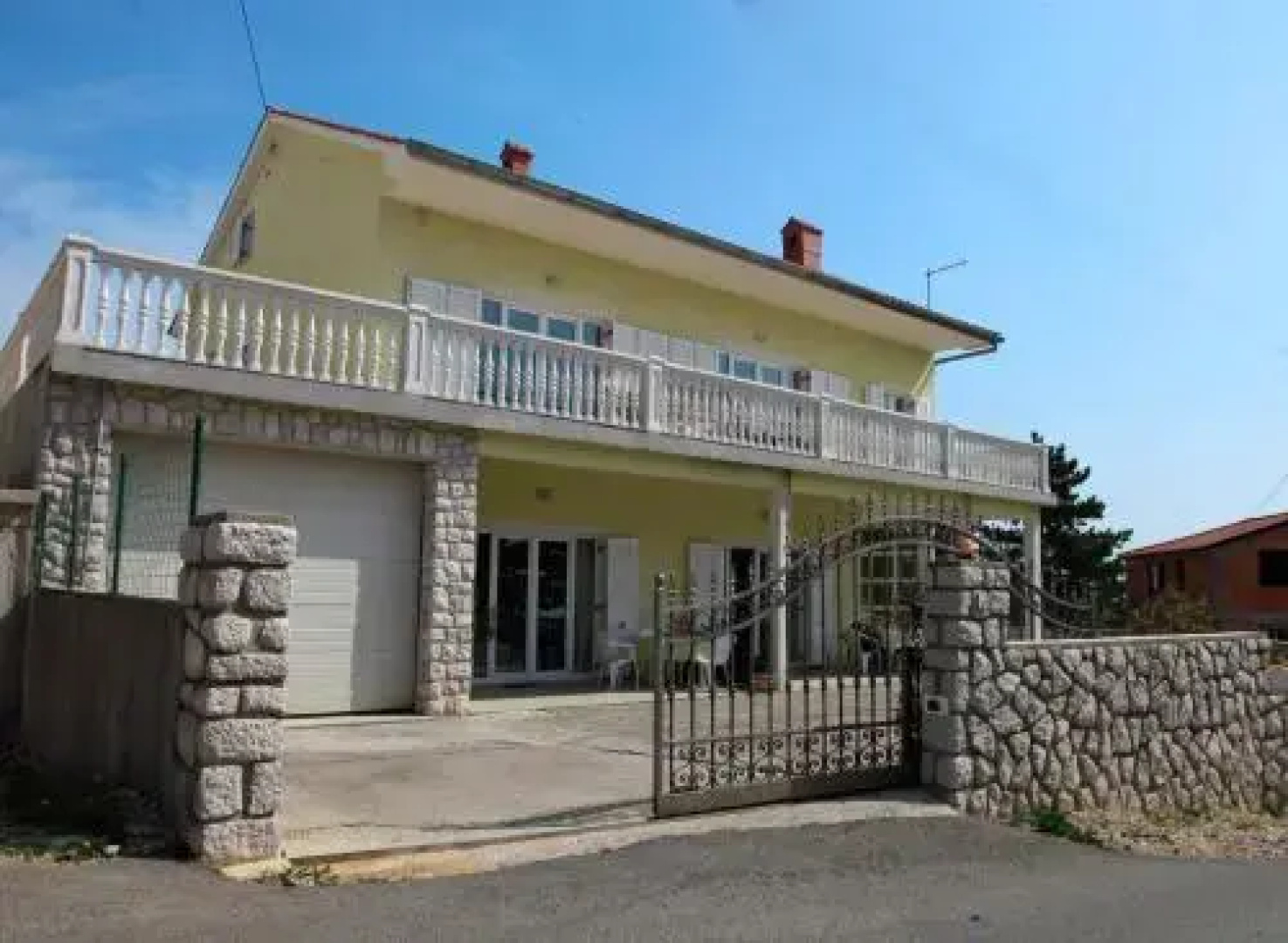Apartments Luana