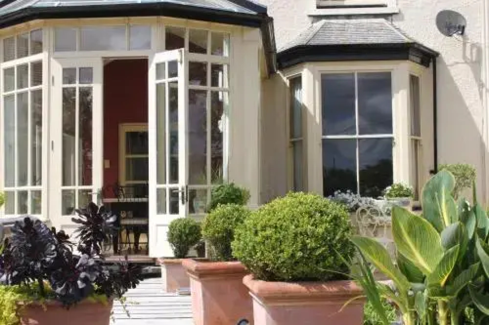 Sandbank House