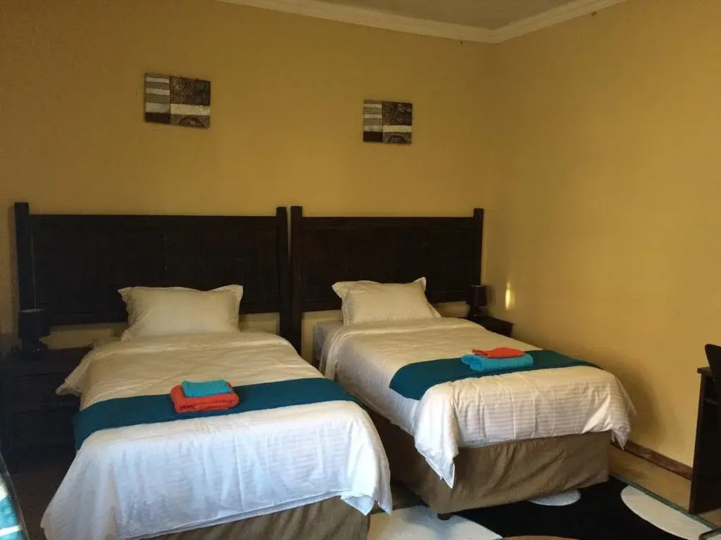 Skyhawk Guesthouse