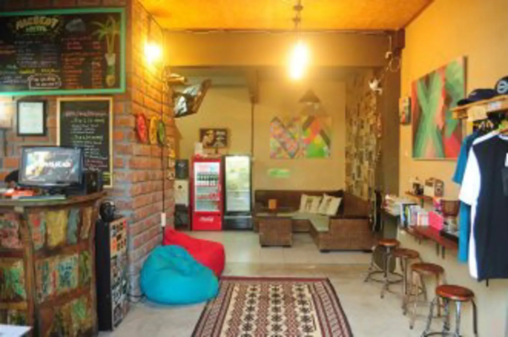Macskot Hostel
