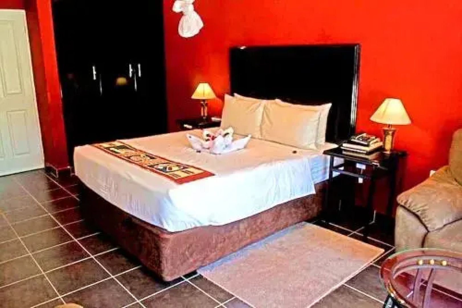 Kamanga Safari Hotel