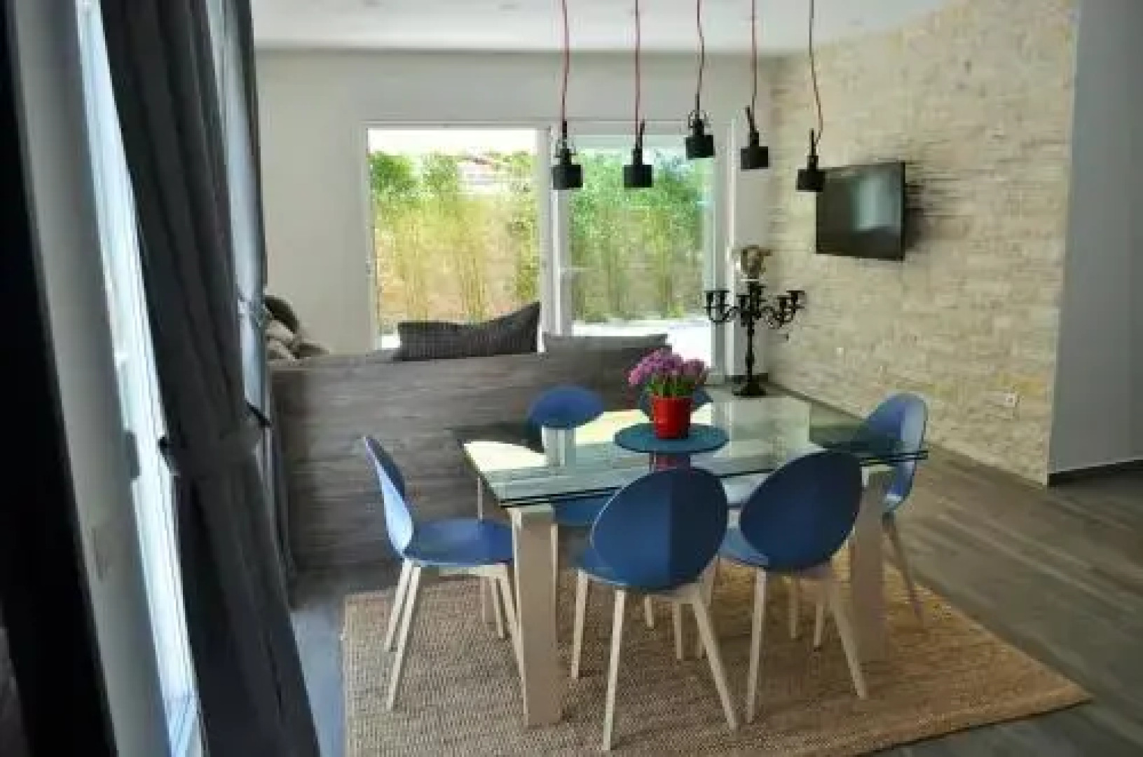 HD Beach House I