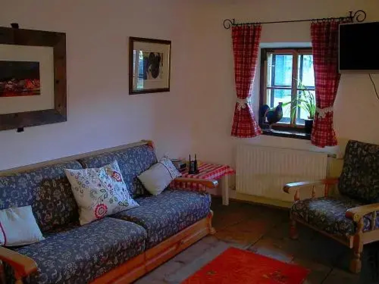 Alter WIrt First Floor Apartment