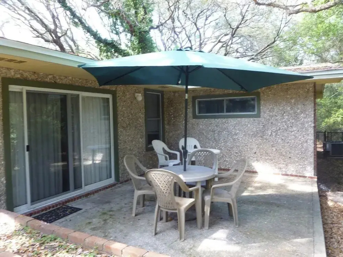 Very Nice - 3 Br Cottage