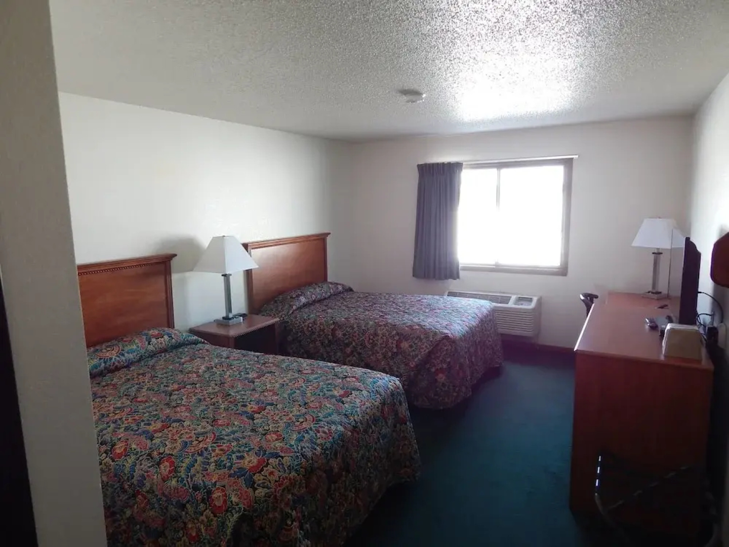 Carrington Inn & Suites
