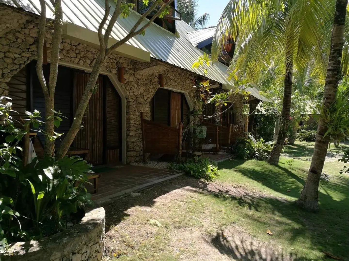 Ravenala Beach Bungalows