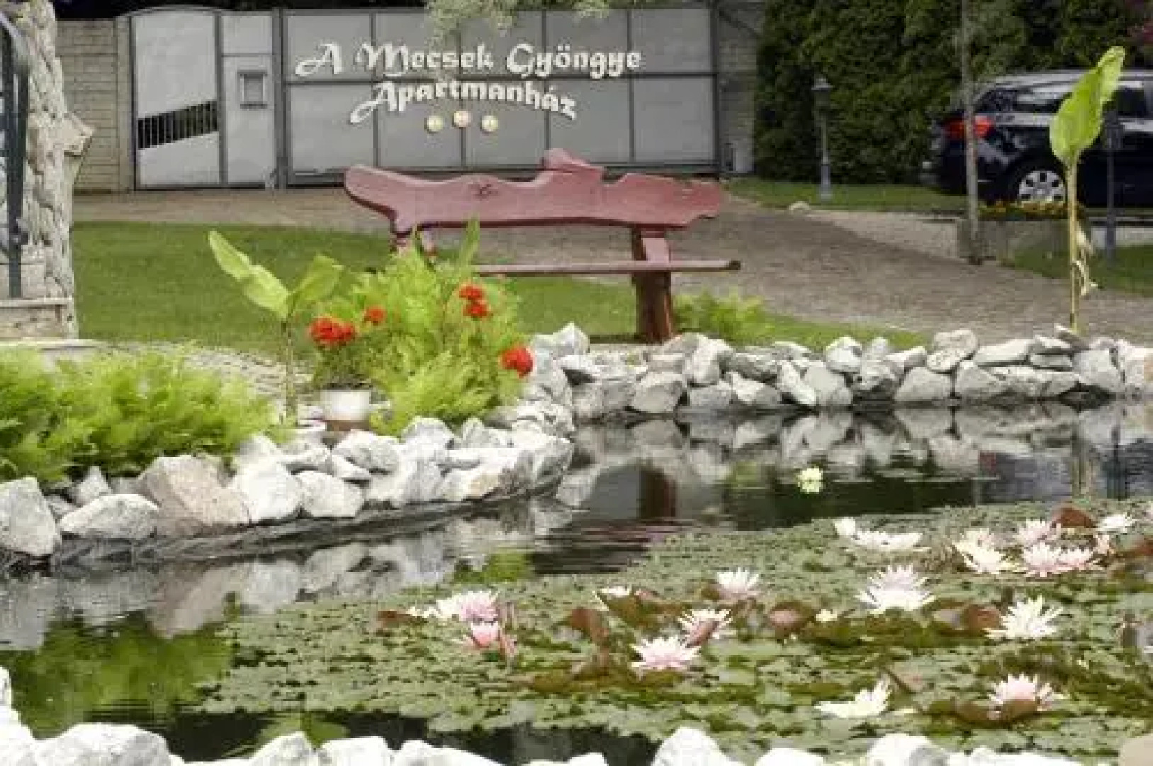 A Mecsek Gyöngye Apartmanhaz