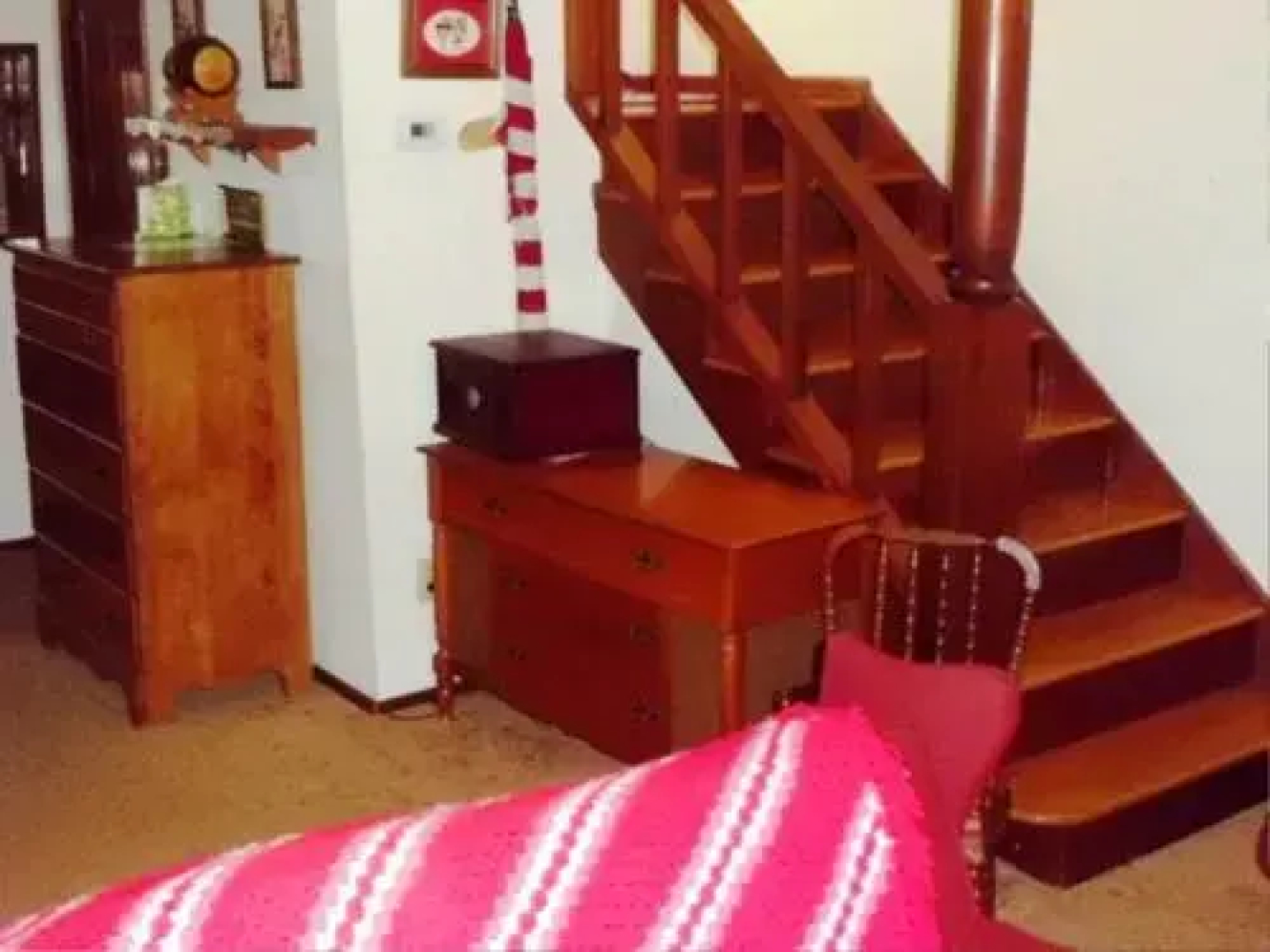 Near Lake Plus View 2 Bedroom Home by RedAwning