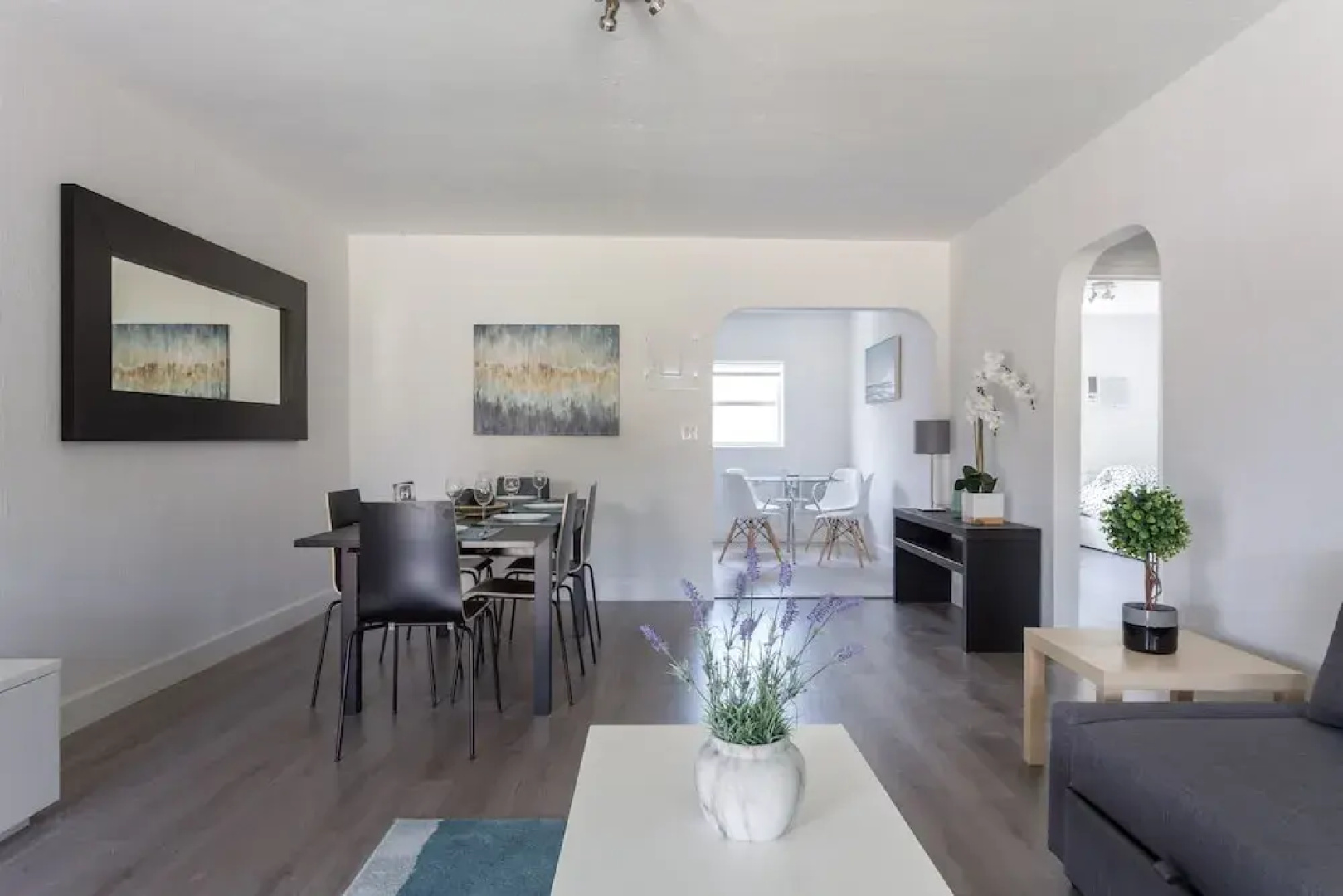Cozy and Modern 2B-2B Home
