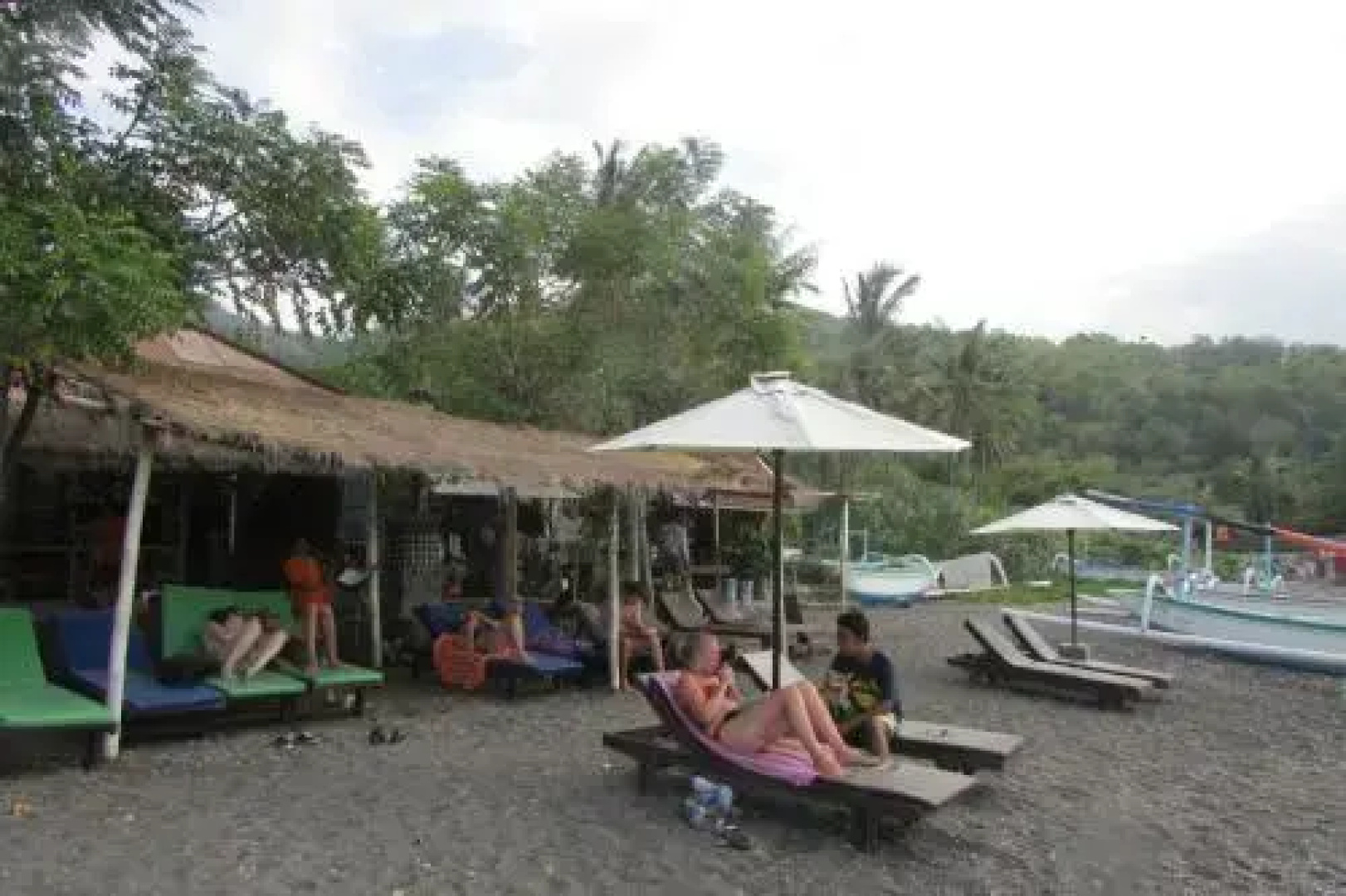 Warung Jemeluk & Home Stay