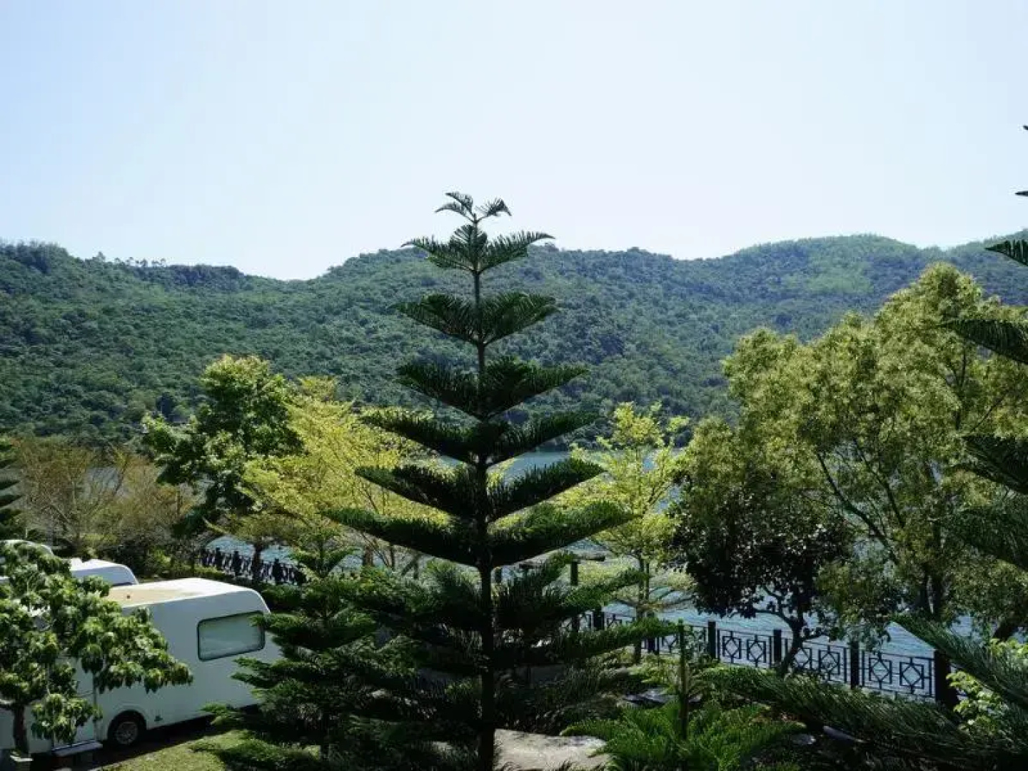Lake-House Resort
