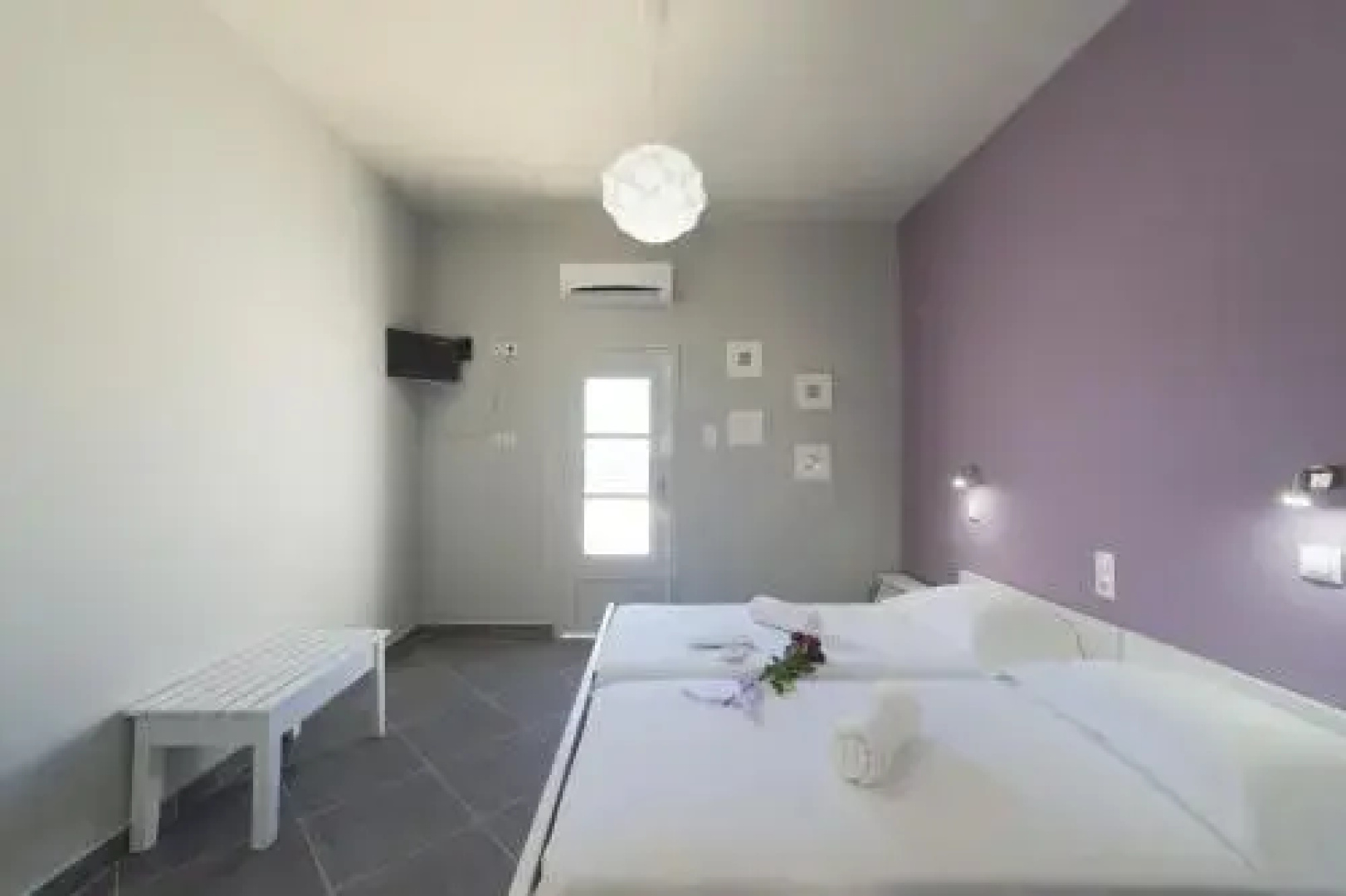 Nikolas Studios