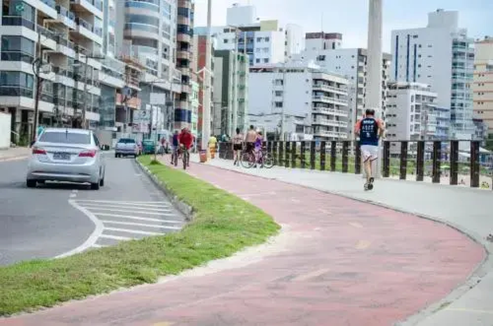 MELHOR AVALIACAO - AR SPLIT nos Quartos - Internet de 200 megas - Netflix - Churrasqueira - Rede para Descanso - 8 pessoas com muito CONFORTO