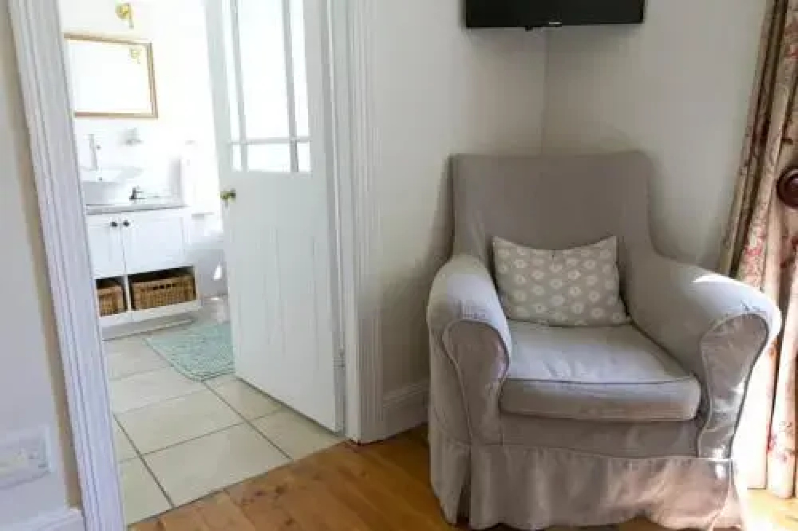 Auld House B & B