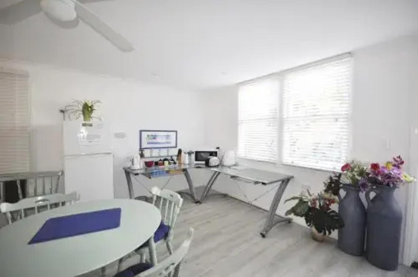 Retro Beach Flat