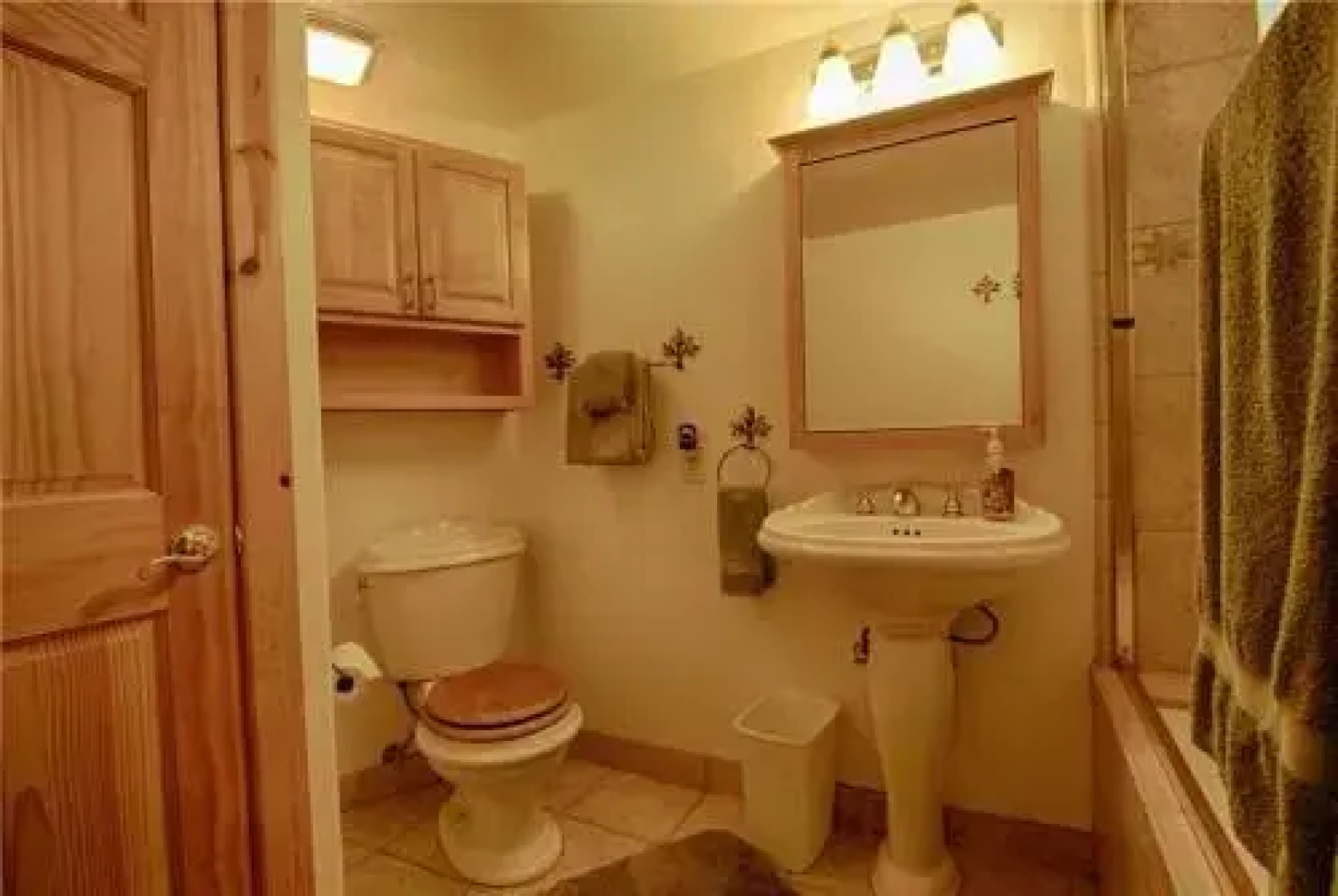 473 Elm Street - 3 Br Home