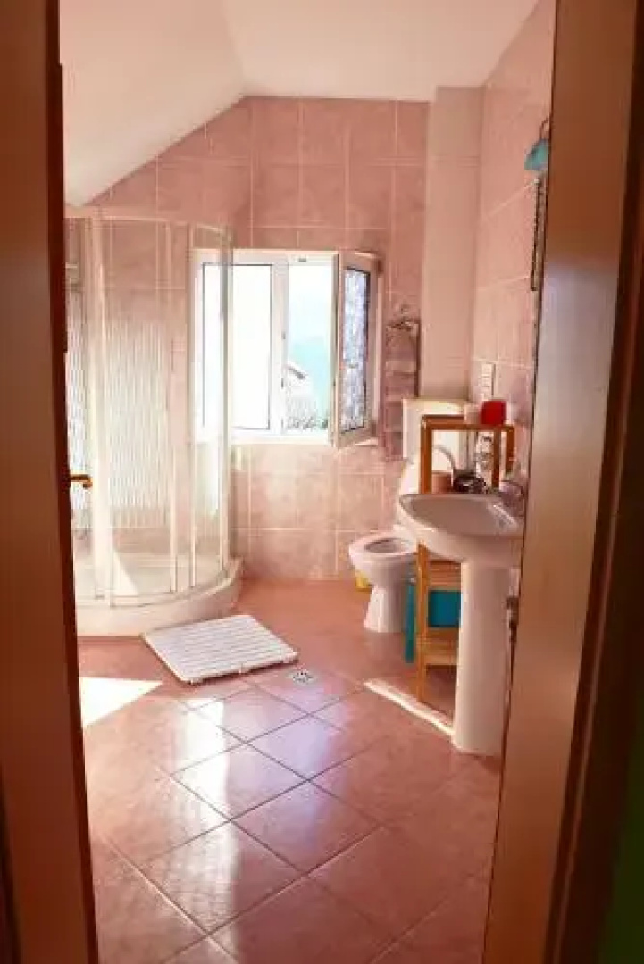 Pensiunea In deal La Lupi