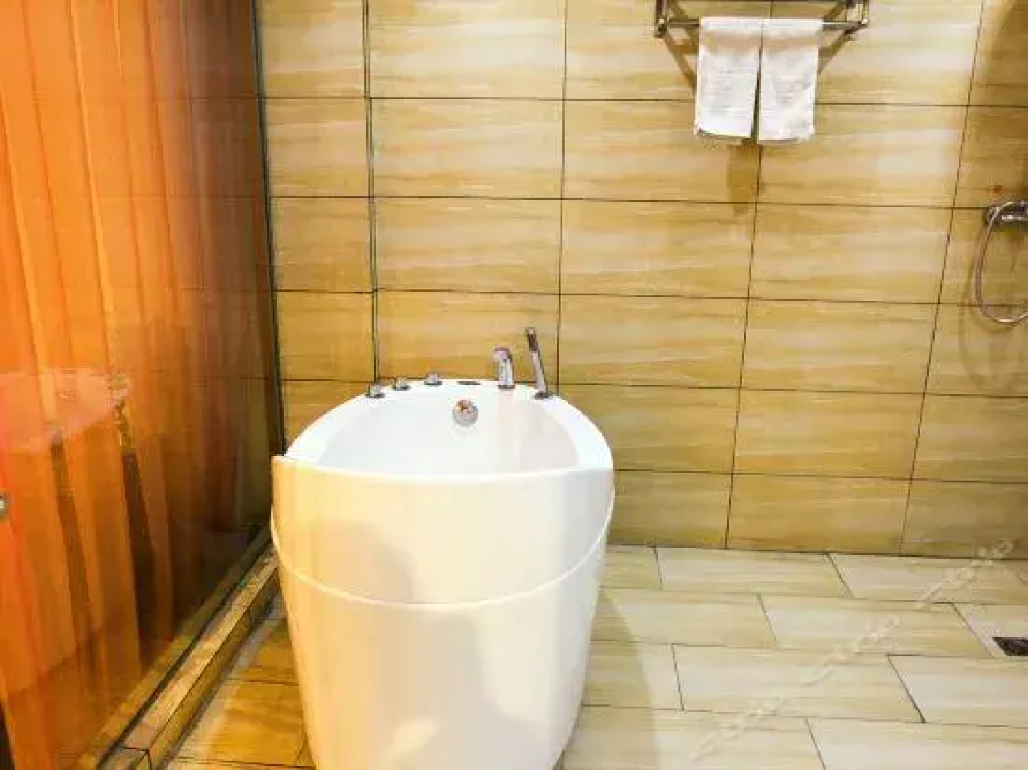 Jingmen Longtin Hotel