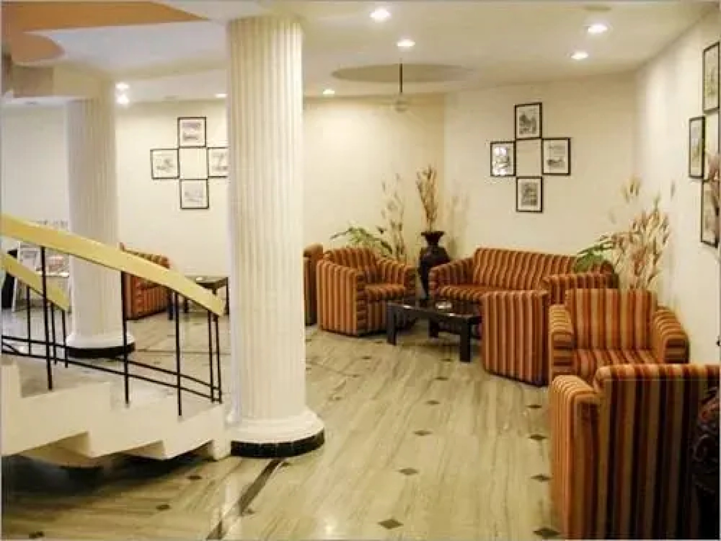 OYO Premium Paradise Secunderabad