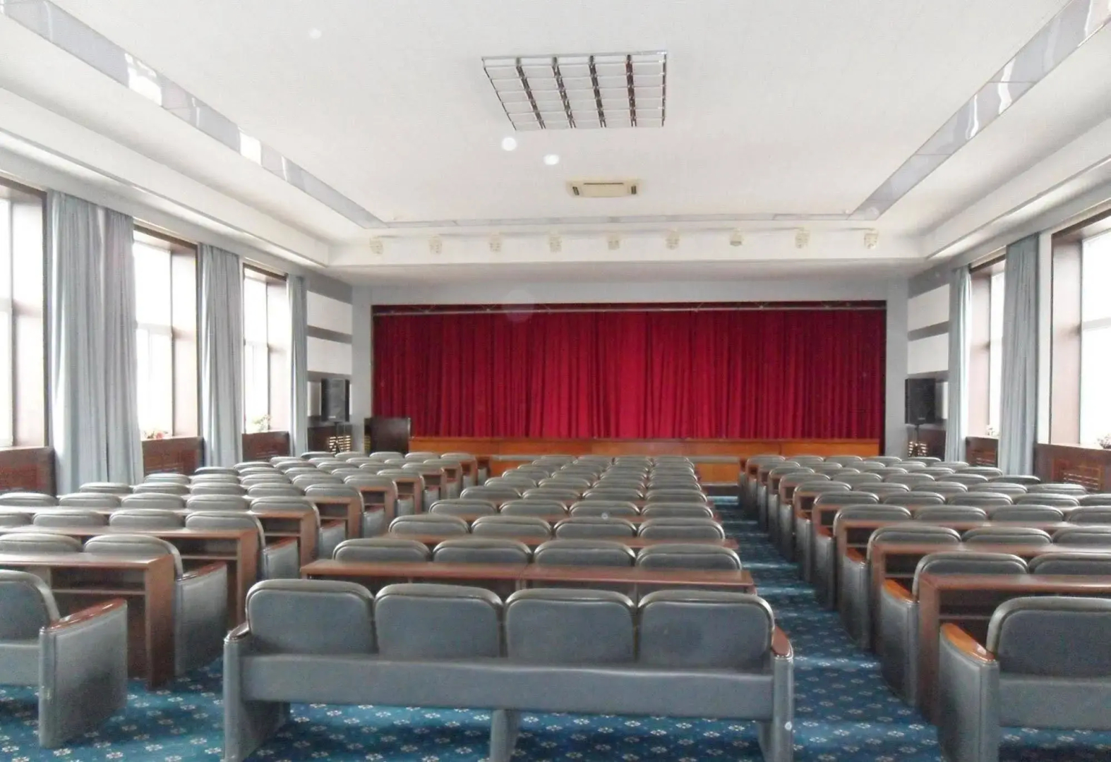 Dalian Jinniu Hotel