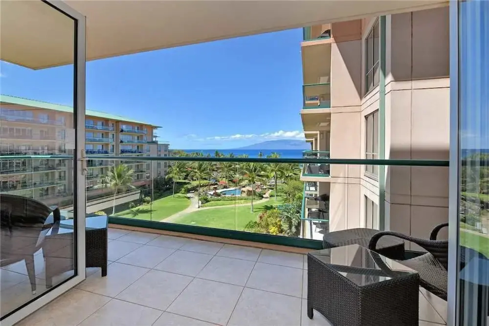 Honua Kai-Konea #539 - 2 Br condo by RedAwning