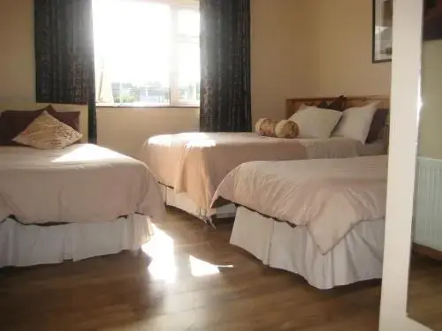 Laune Bridge House Guest Accommodation