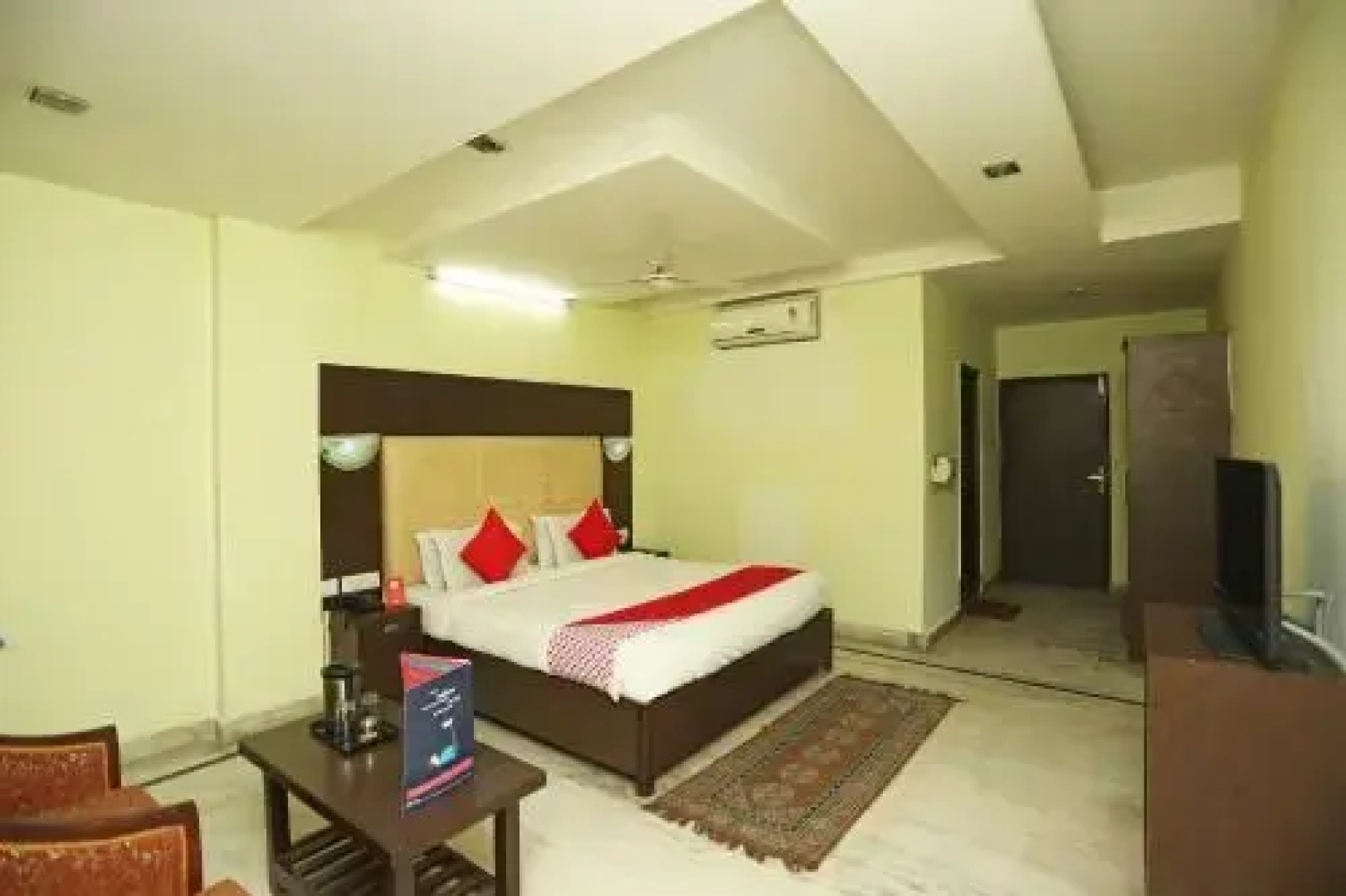 Oyo 23661 Hotel Swagat Palace