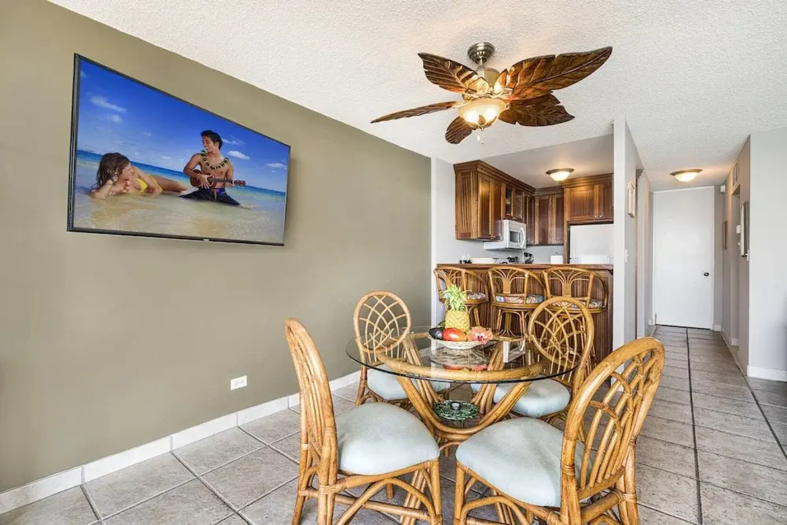 Kona Alii 201 by RedAwning