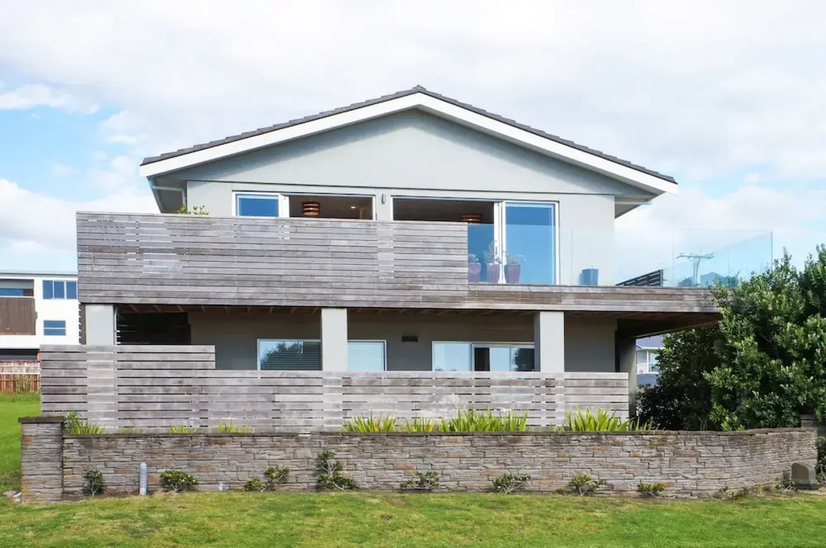 Mesmerising On Messenger