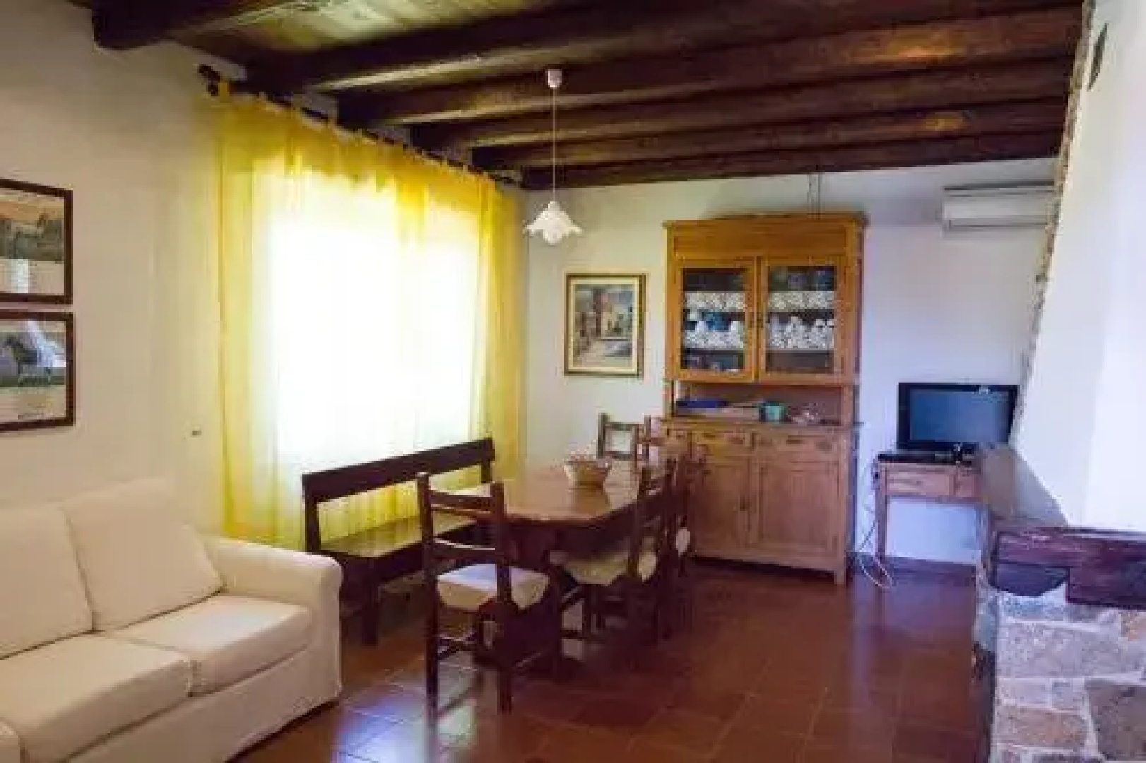 House Suestellas