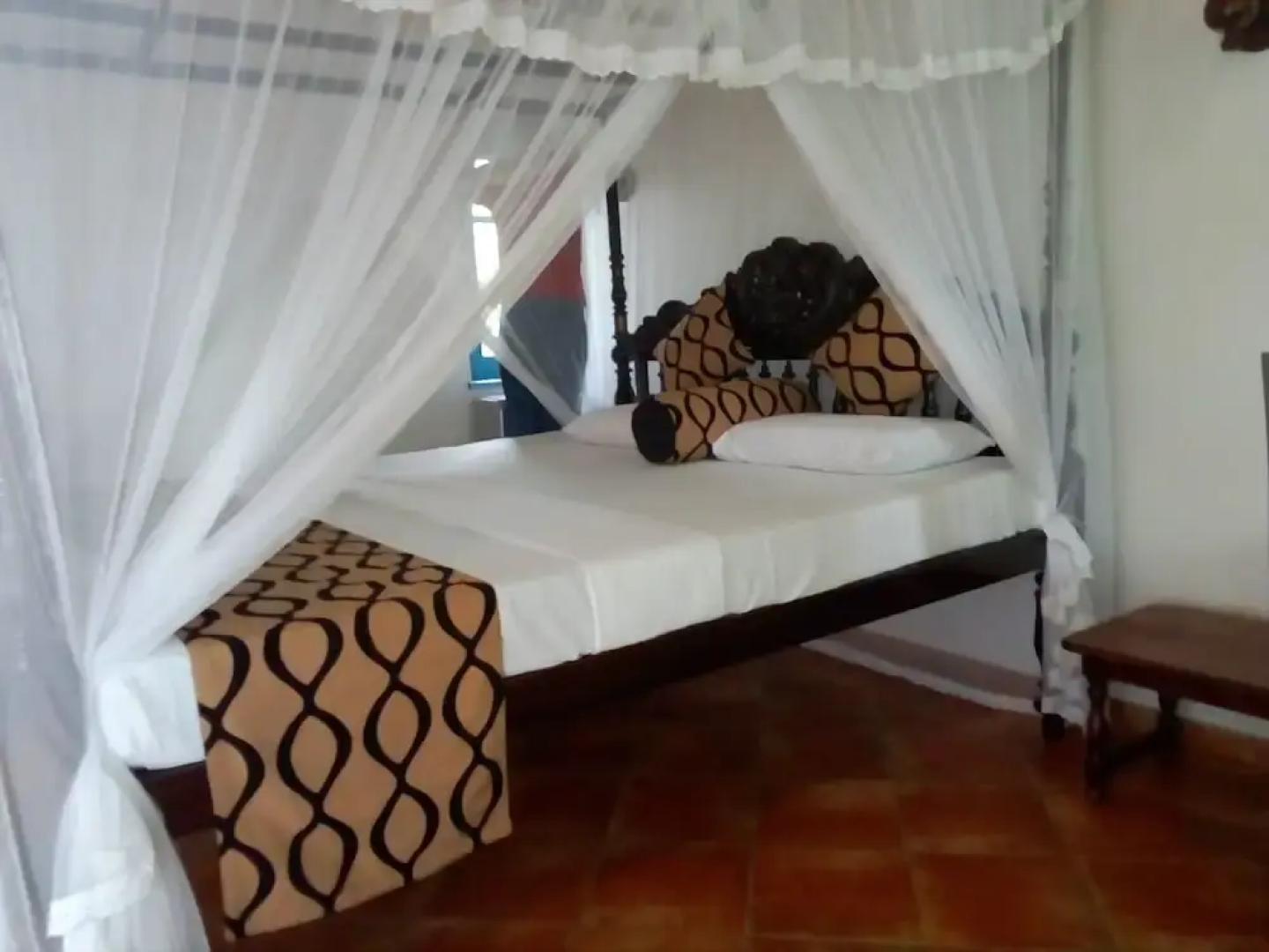 Nu-vin Beach Hotel