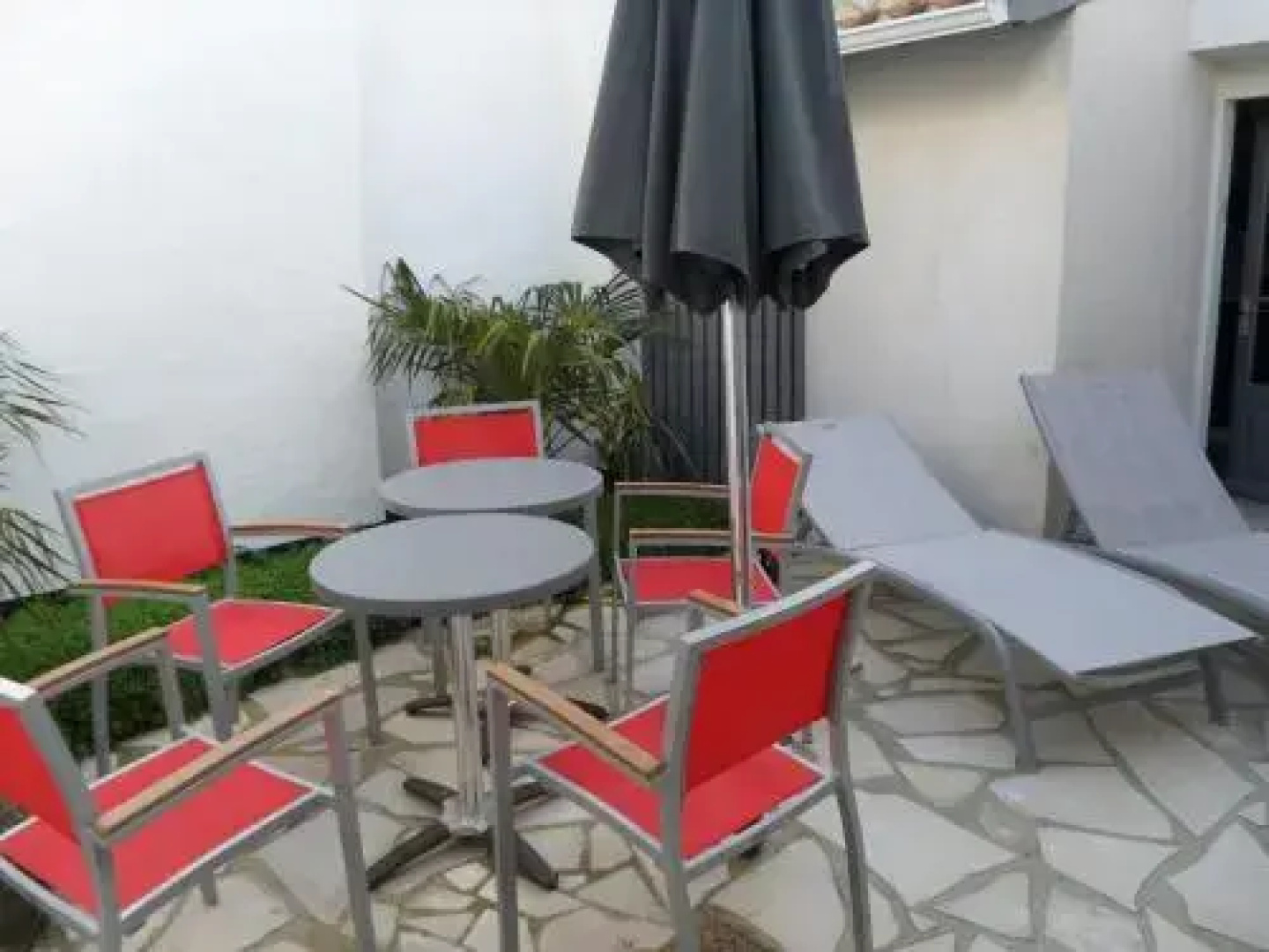 House with one bedroom in Saint Gilles Croix de Vie with furnished terrace and WiFi 300 m from the beach