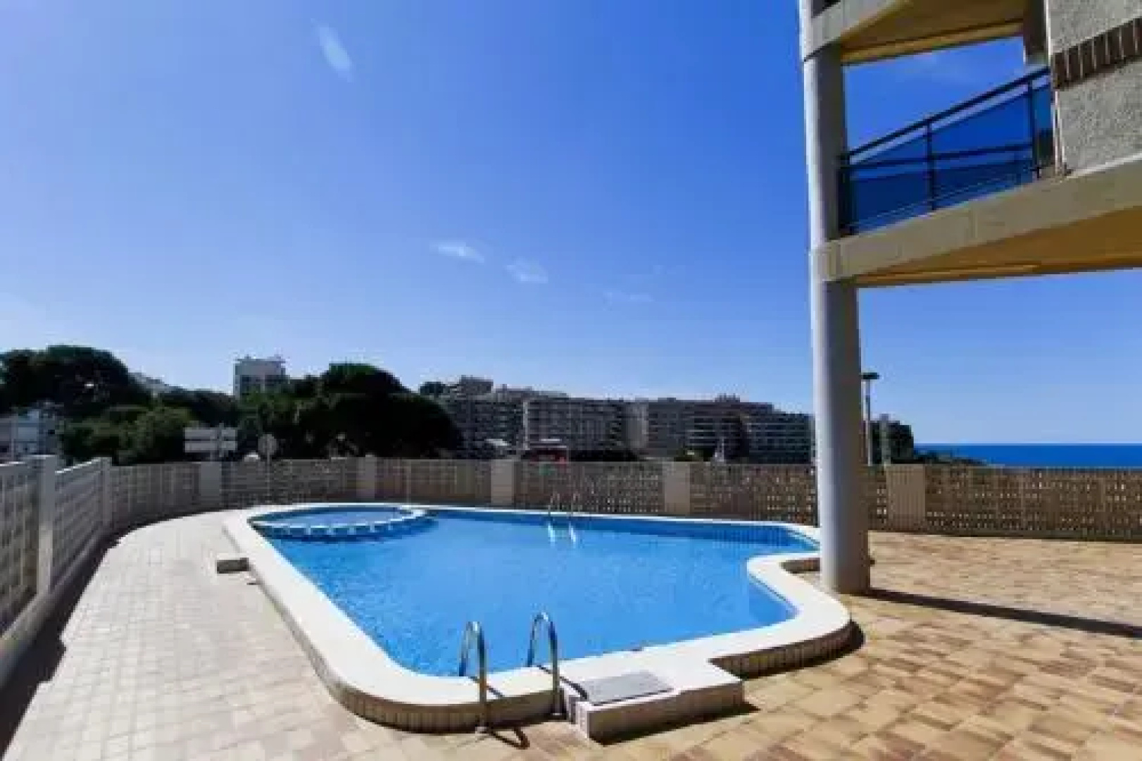 Saloumar Planet Costa Dorada