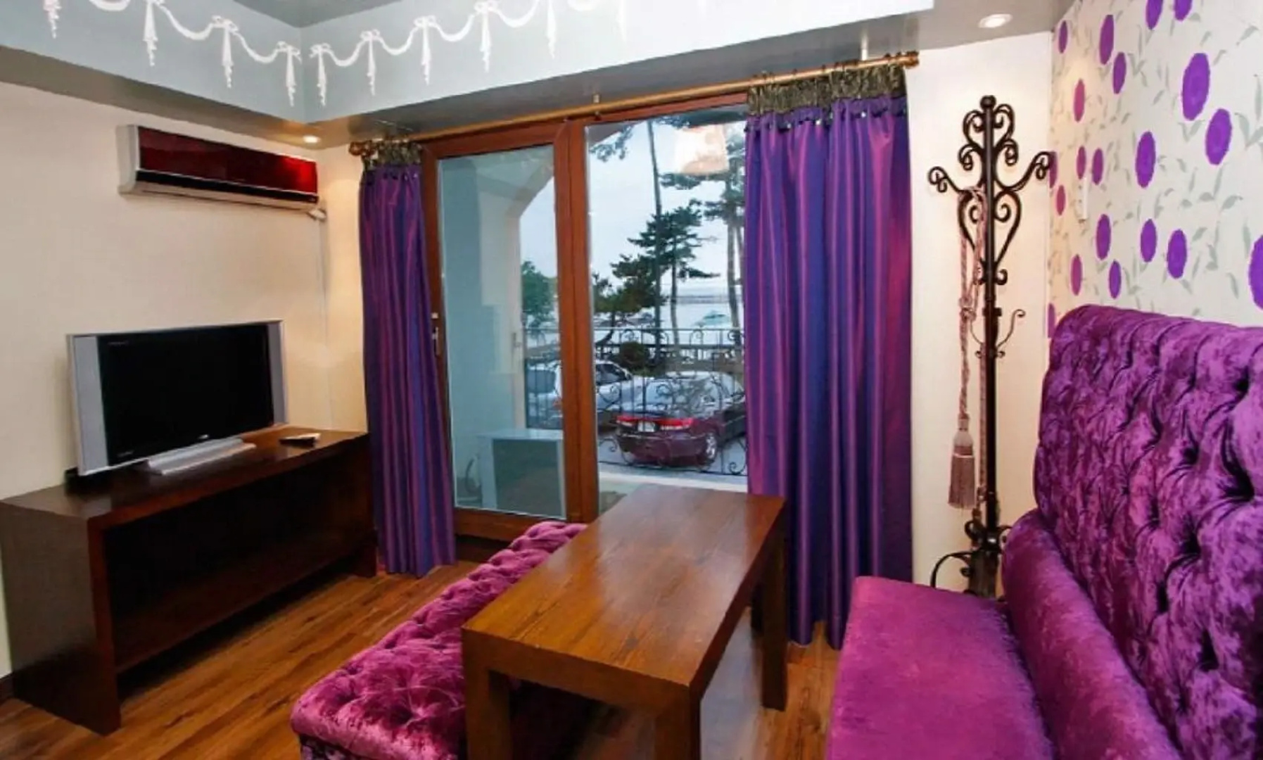Marina Beach Pension