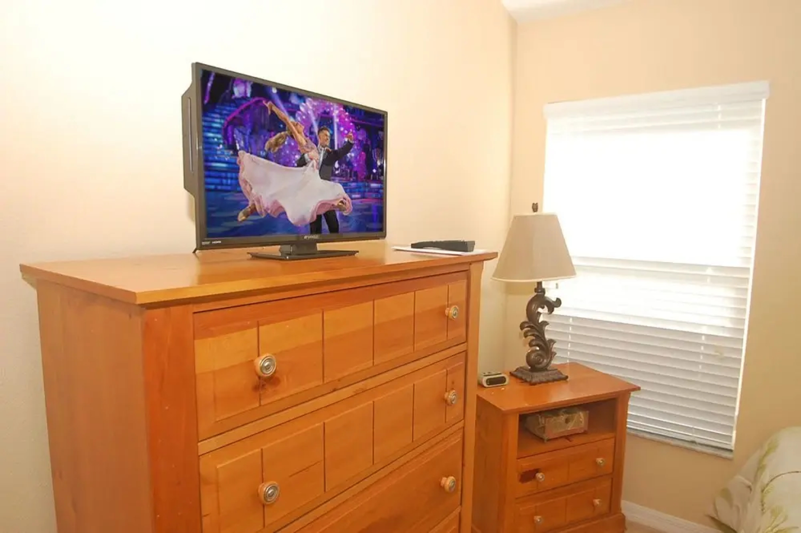 16623FM Sunlight Villa 3 Br villa by RedAwning