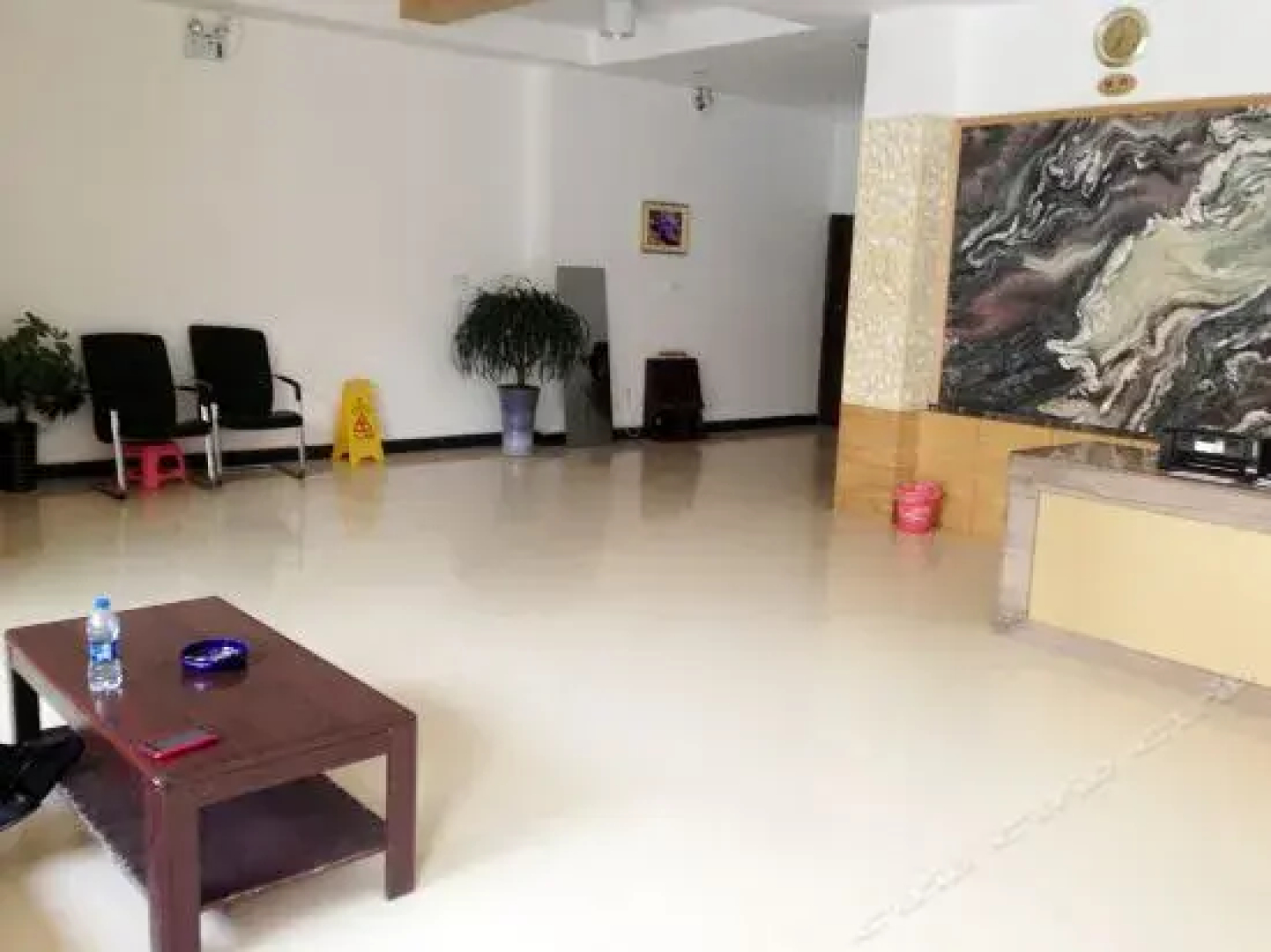 Penglai Business Hotel