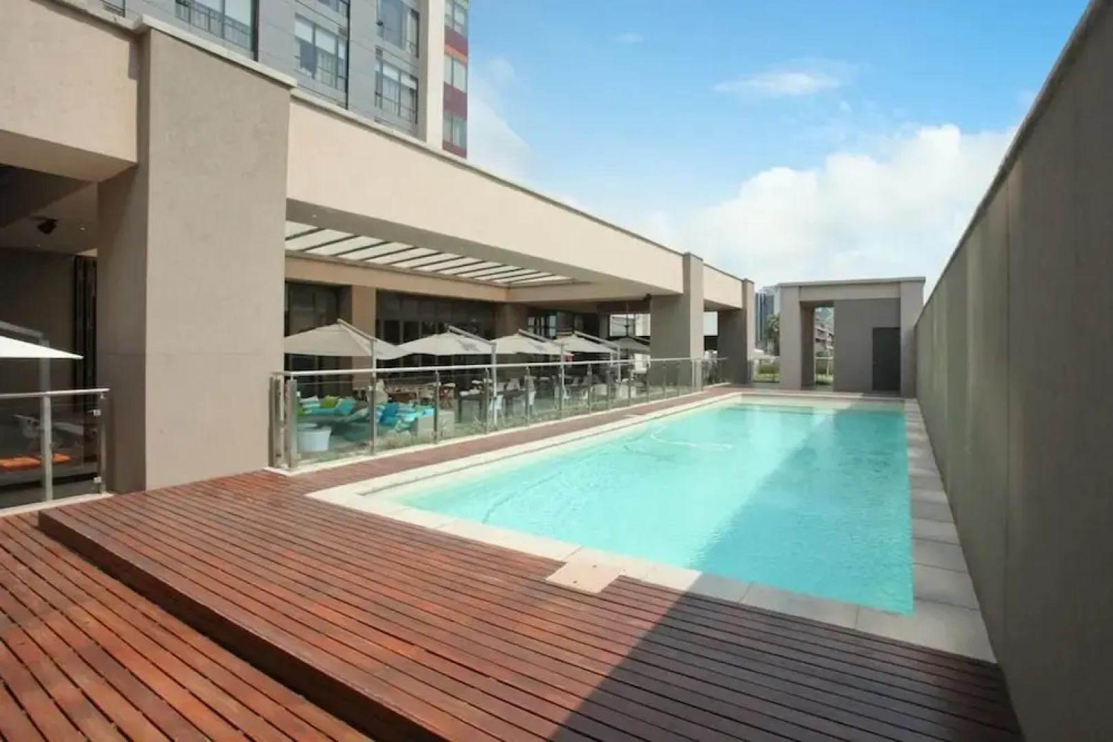 Sandton Skye Suite 604