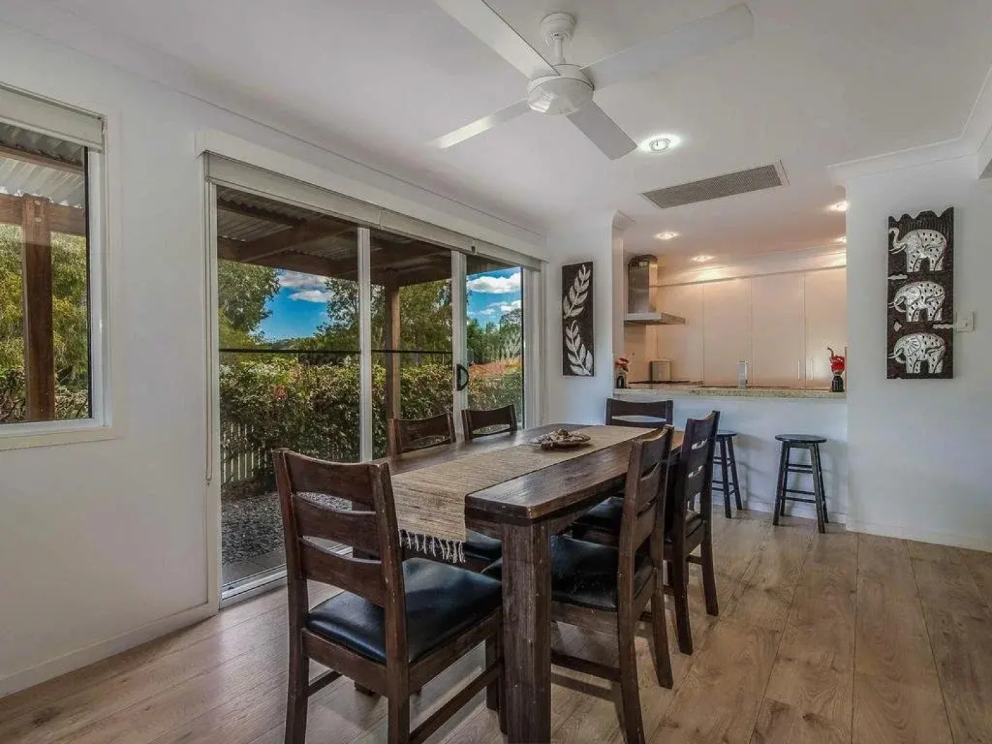 Coolum House, Pet Friendly