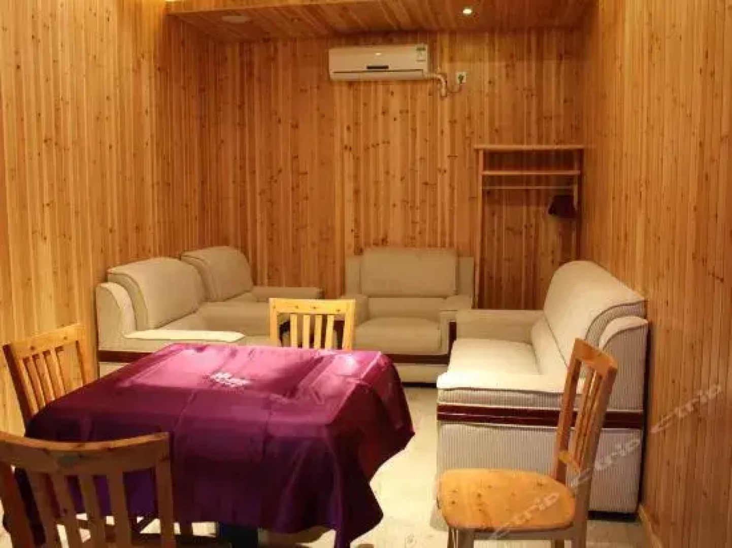 Yichang Changyang North Island Hotel