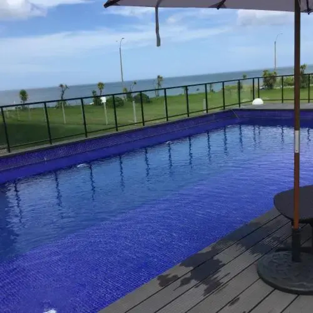 Torre Sea Breezes