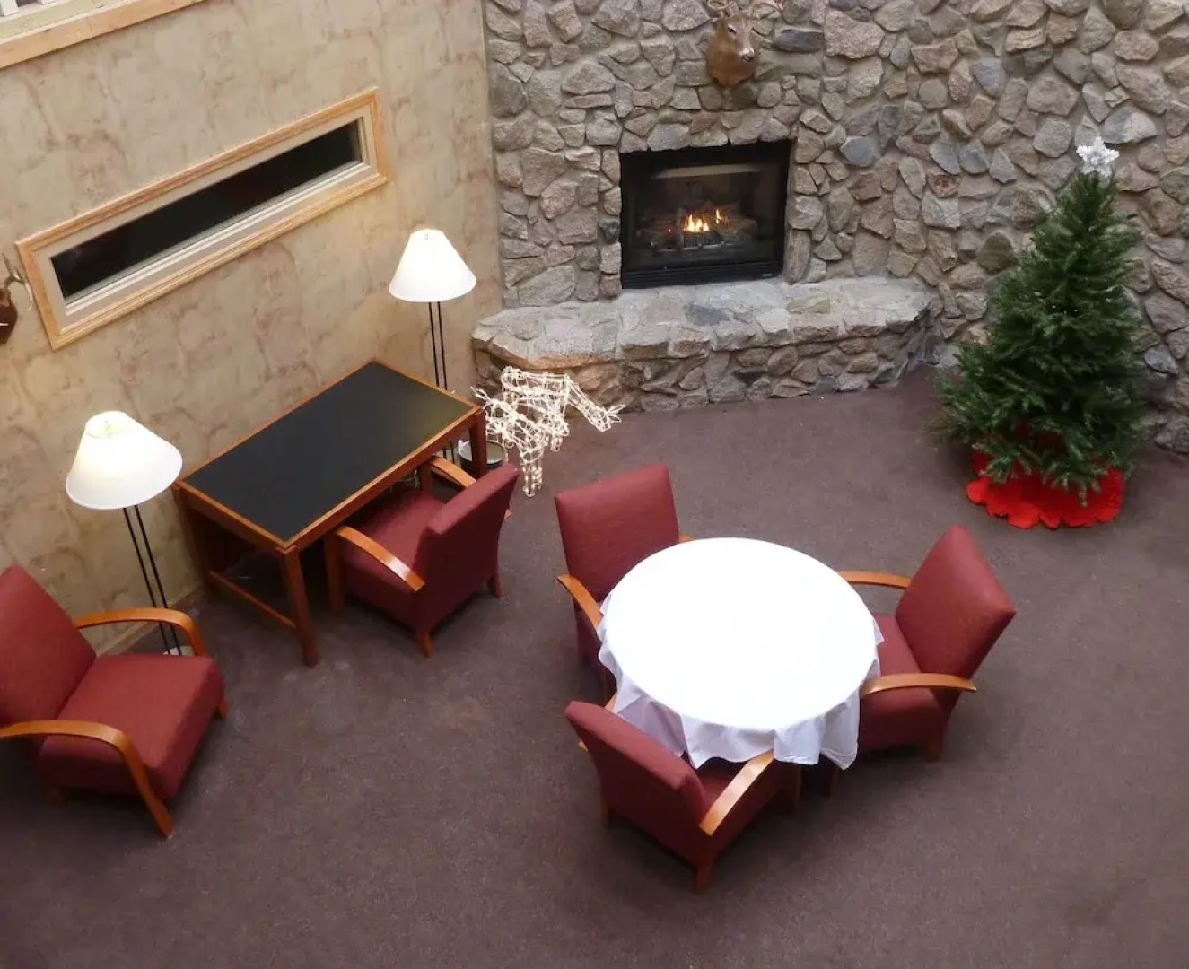 The Otter Supper Club & Lodge