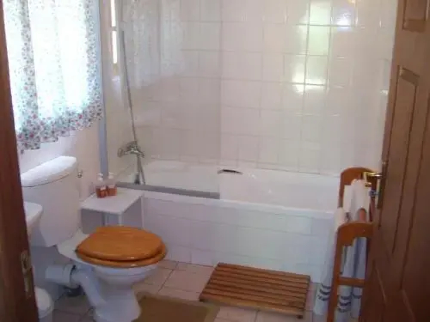 Oaktree Lodge Guest House