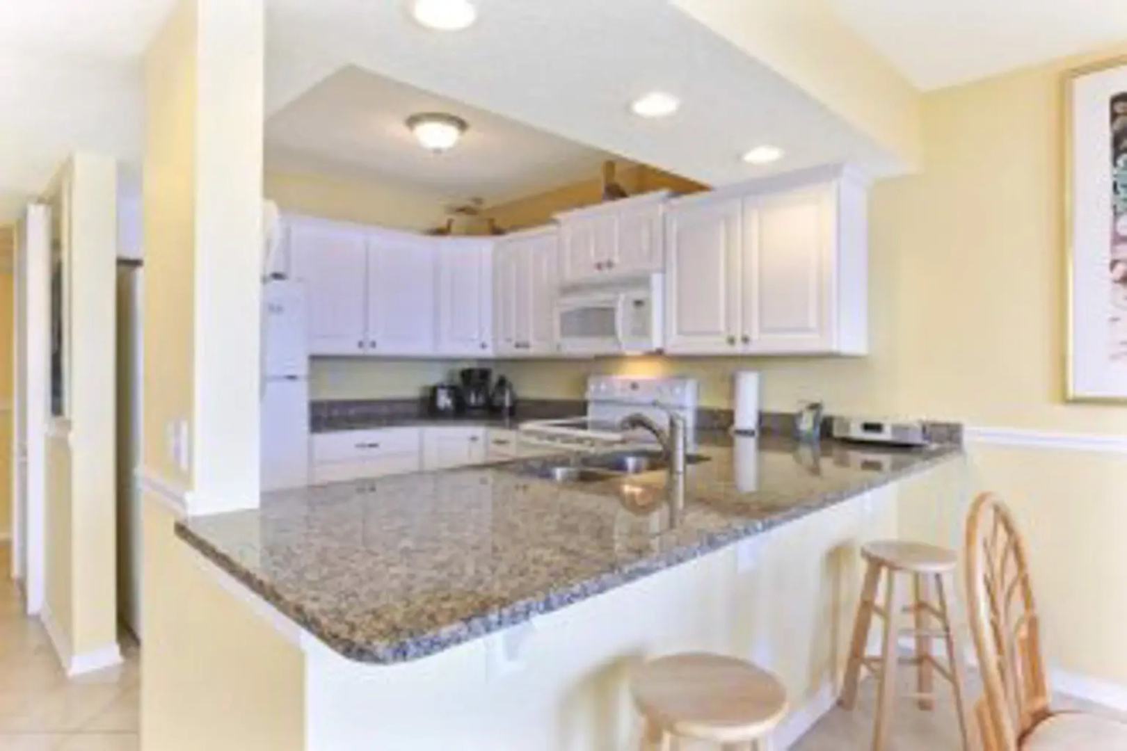 Brilliantly Decorated Condo for Your Perfect Beach Escape by RedAwning
