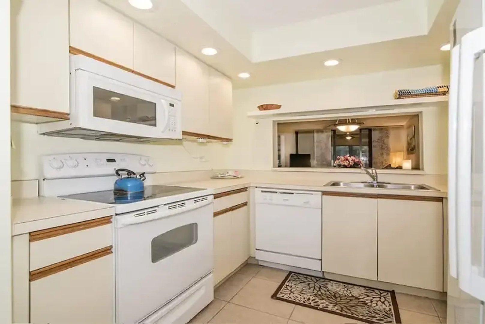 Shorewalk Condo 104 15min to Beach