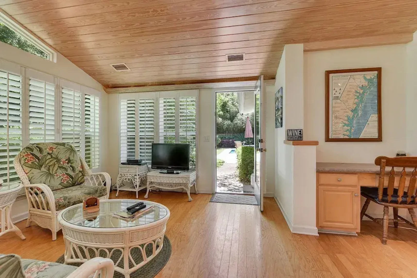 Beach, Love, and Happiness - 4 Br Home