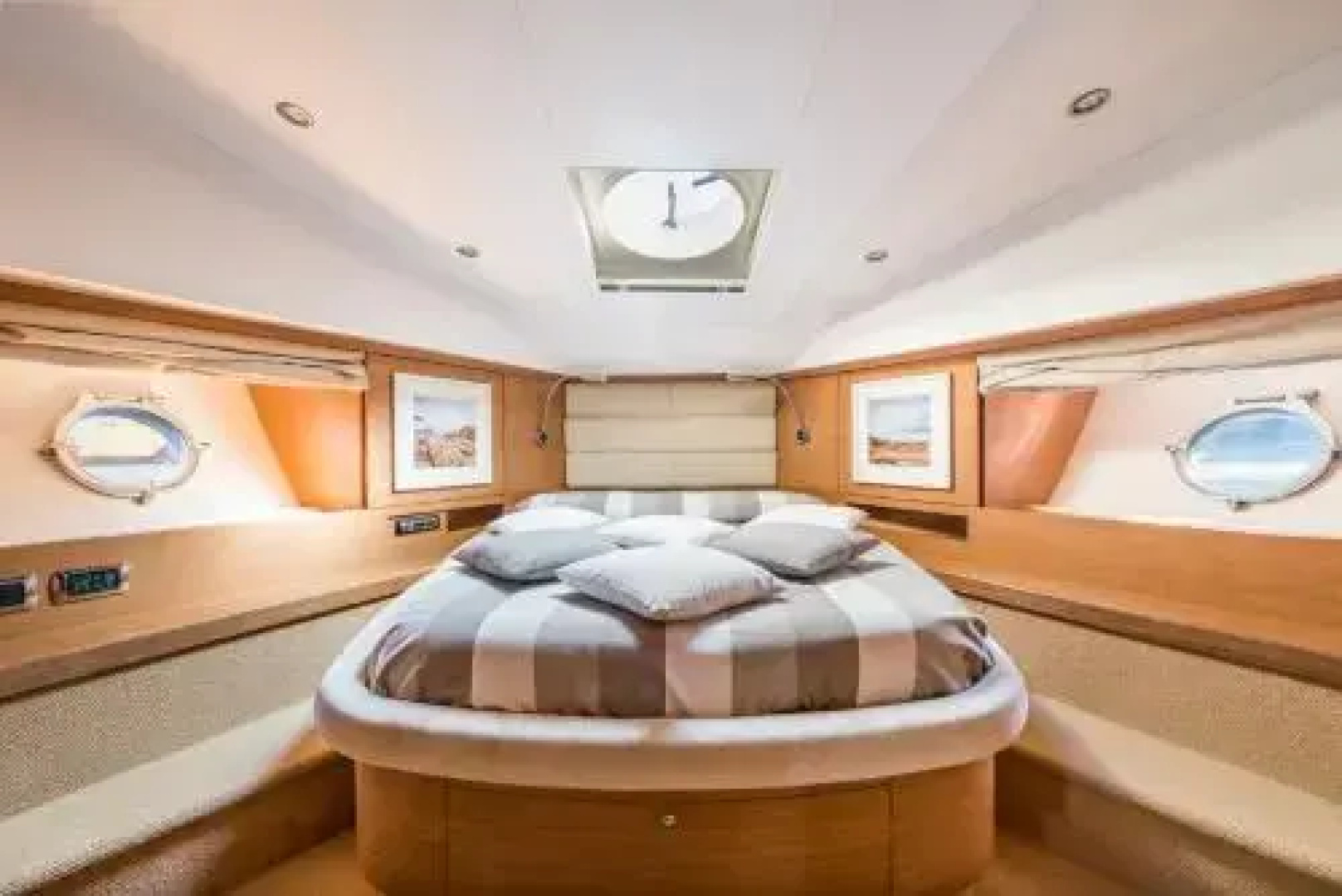 Capasecca Luxury Yacht