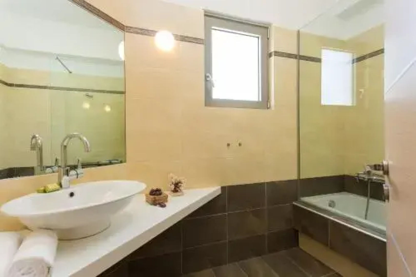 Deluxe Villa Ianthos - Outdoor Hot Tub & Kids Pool