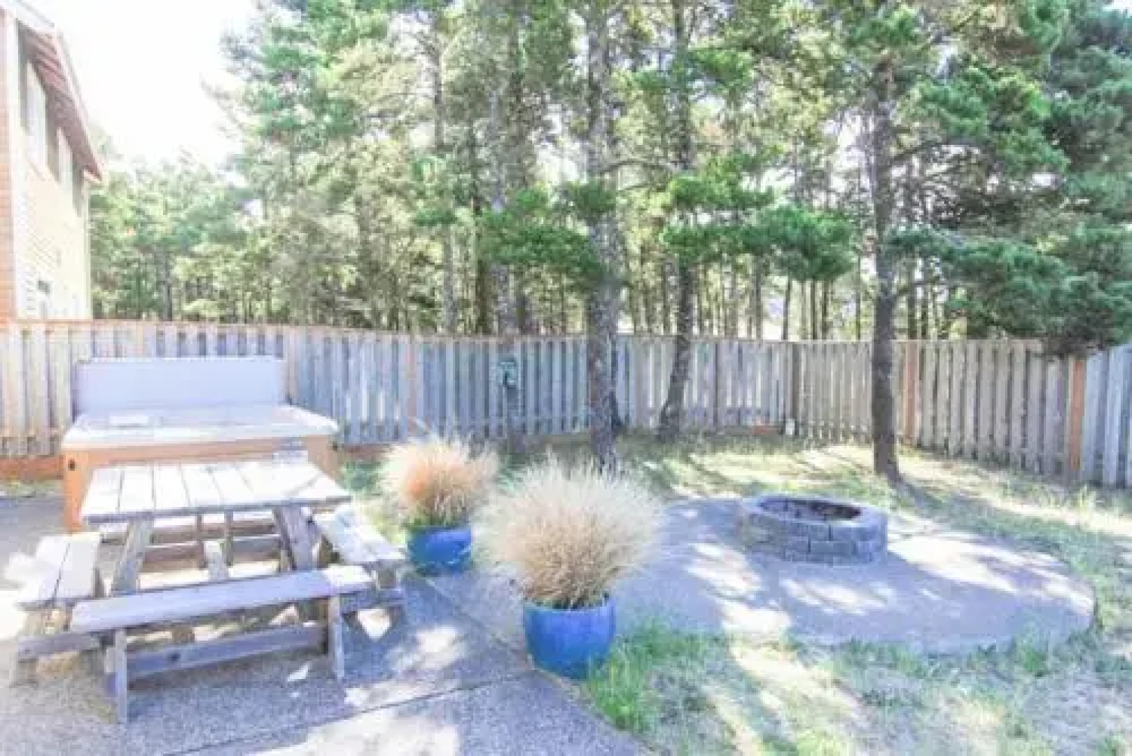 Beach Pine - 4 Br home by RedAwning