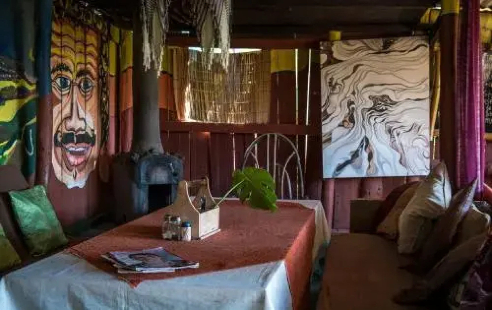 Delicious Monster Seaview Cottage